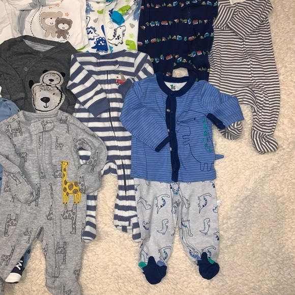 Newborn onesie & outfit lot! Cheap! Make me an offer!!!! Way more than pictured! - Picture 7 of 7